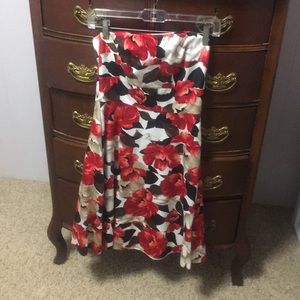 Floral strapless dress with light boning.